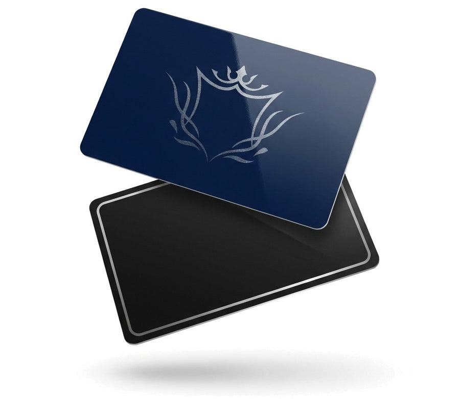 Tarjetas de socio de PVC en azul marino con escudo plateado y en negro con borde plateado
